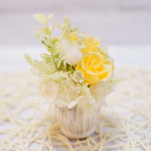 母の日ギフトにぴったり！　ミニローズアレンジメント　プリザーブドフラワー　ケース付き　３色 16枚目の画像