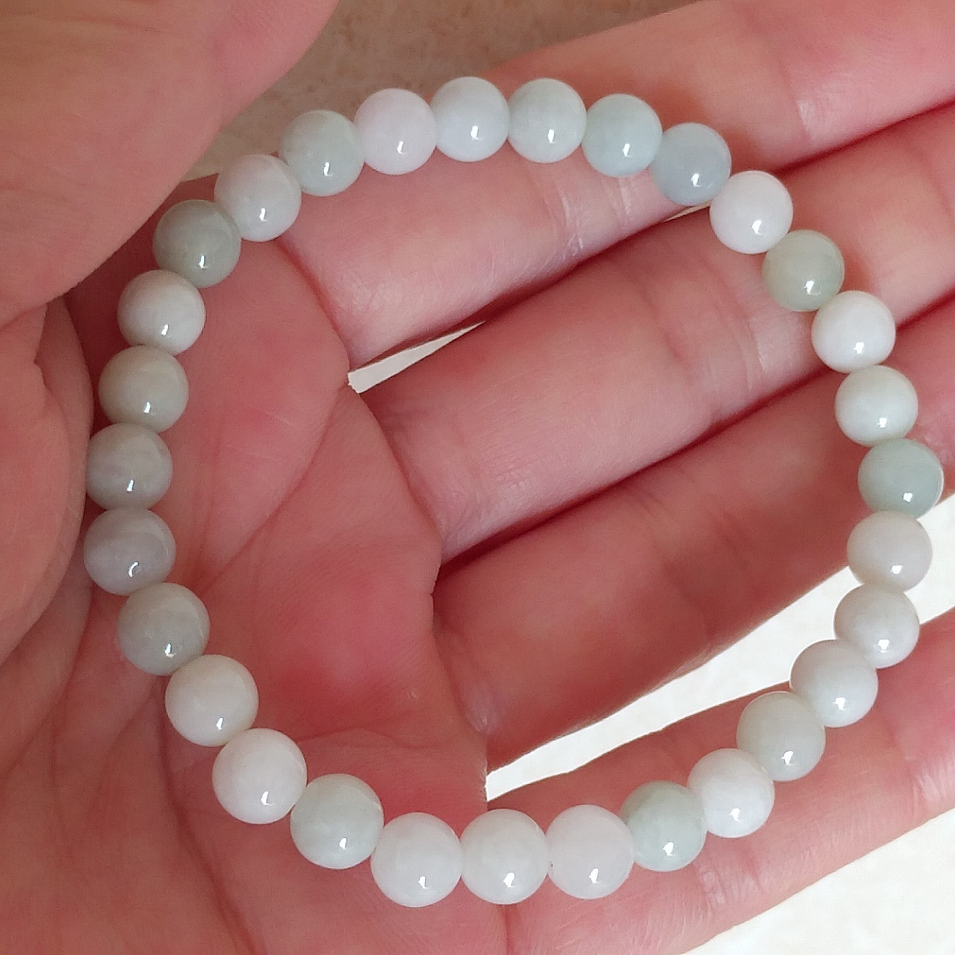 【説明必読】【送料無料】糸魚川翡翠　6mm前後　ブレスレット　希少ストーン　16cm　Mサイズ　お直し可