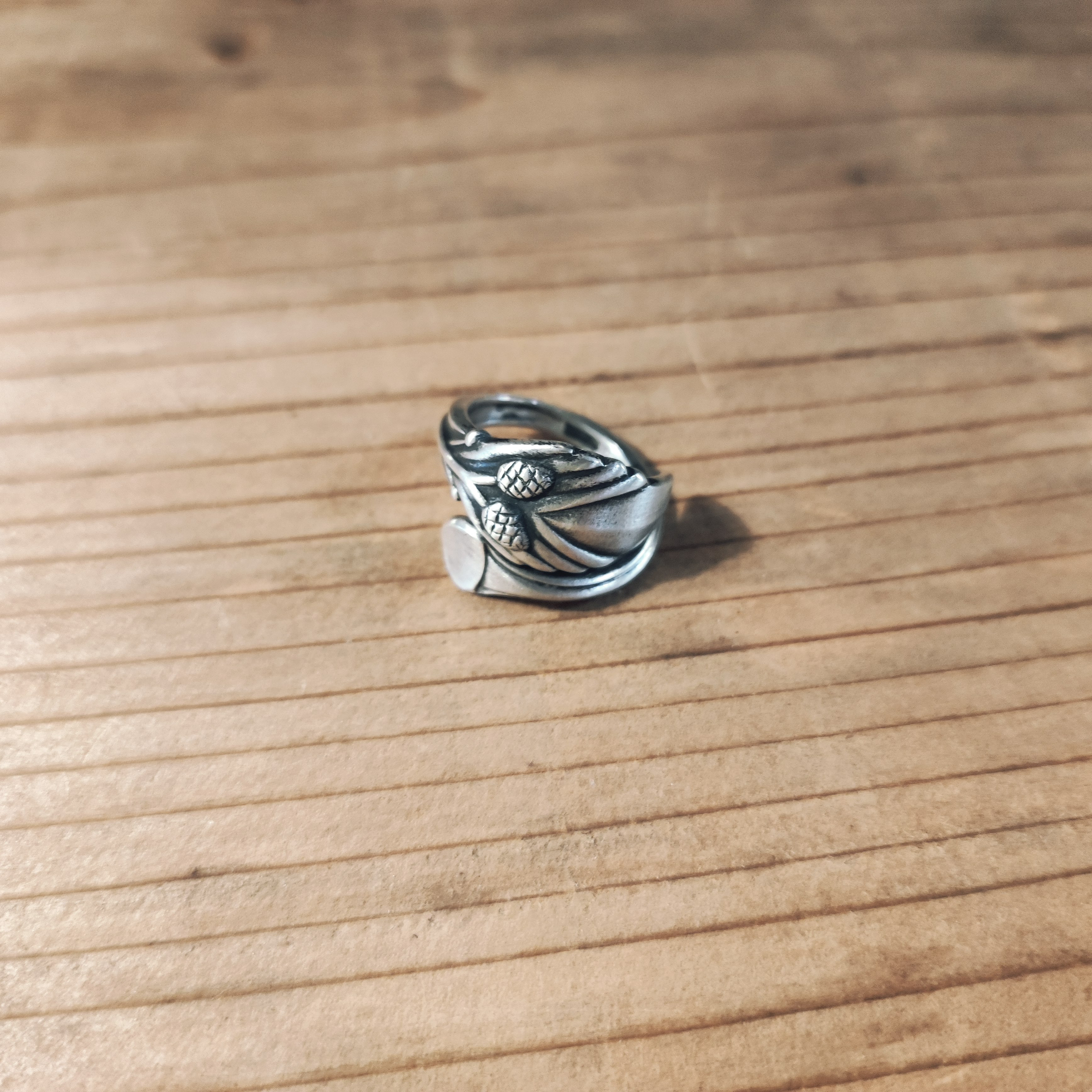 シンプルデザインでも重厚さがカッコイイ。日本のアンティークシルバースプーンのリメイクリング_849　ヴィンテージ　レトロ