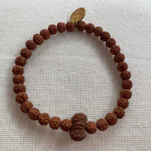 小粒ルドラクシャ16面】勝利と成功☆ルドラクシャブレスレット