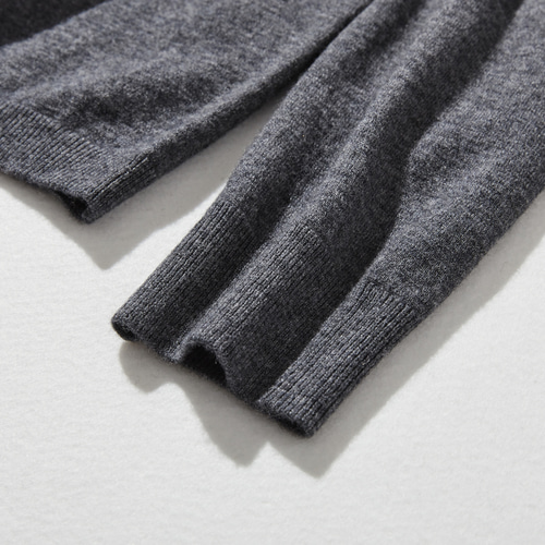 着回しコーデの味方になるvネックカーディガン メリノウール100