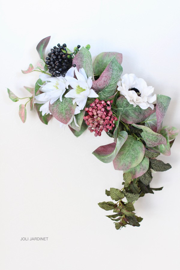 クリスマスローズの壁掛けデコレーション