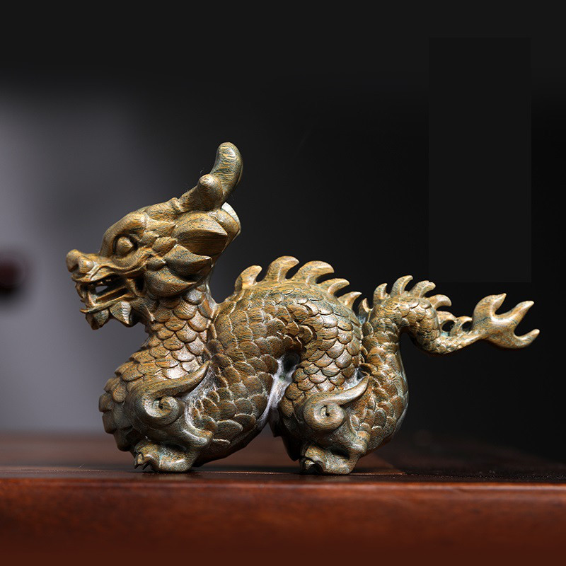 龍木彫り石付き置物 龍木彫り石付き置物