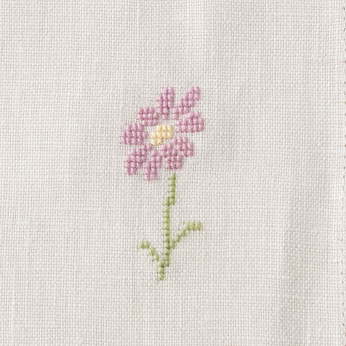 リネンに咲く一輪花の刺繍ハンカチ｜やわらかなクロスステッチ