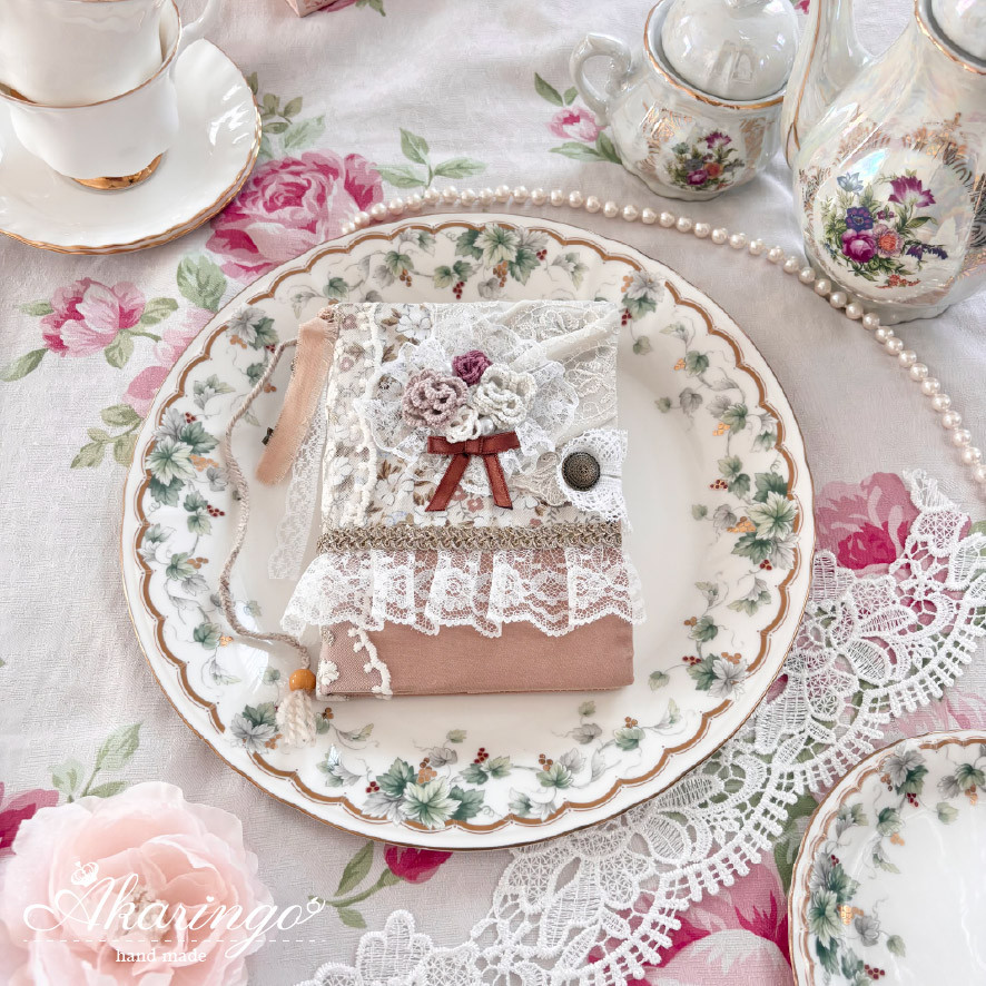 タティングレースの薔薇 文庫本サイズ（A6）ノートカバー ブックカバー 母子手帳ケースとしても◎ ジャンクジャーナル