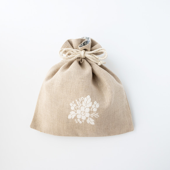2509-7 手のひら巾着サシェ 香り袋 綿麻 花刺繍 北欧 花柄 秋のくすみ