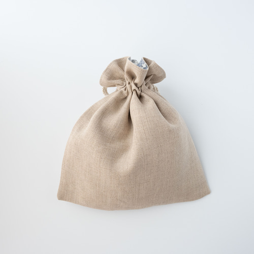 シンプルなホワイト花柄刺繍のリネン巾着 クロスステッチ刺繍 巾着袋