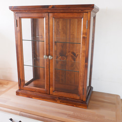 1点在庫有】ガラスケース観音扉タイプ 透明ガラス ダークブラウン塗装