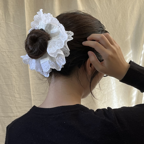 シュシュ レース ビッグ フリル ヘアアクセサリー ヘアゴム