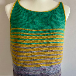 手編み ノースリーブニット ウール100%使用（グリーン） 3枚目の画像