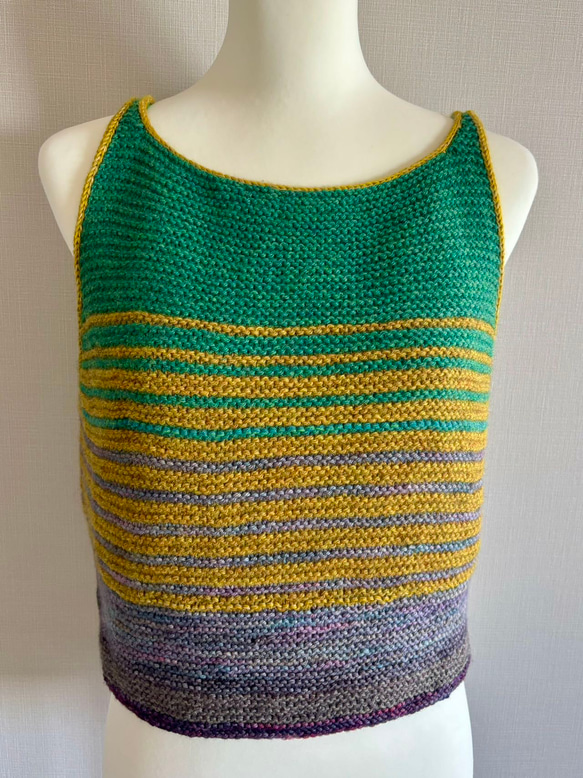 手編み ノースリーブニット ウール100%使用（グリーン） 3枚目の画像