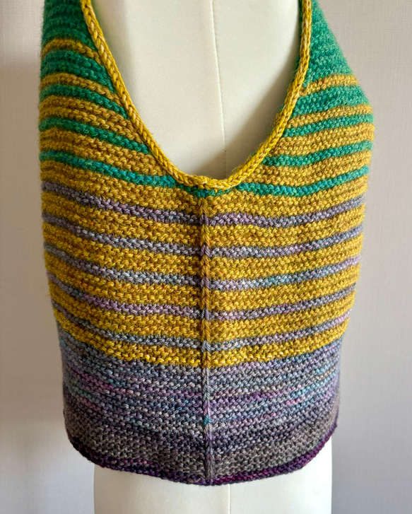 手編み ノースリーブニット ウール100%使用（グリーン） 8枚目の画像