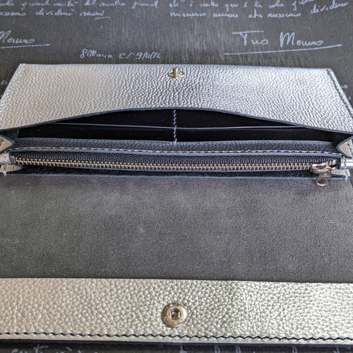 ぐしぐし手縫い＊ブラックハラコとシュリンクシルバーの本革長財布  