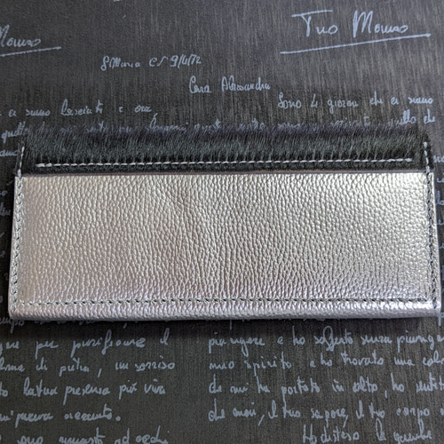 ぐしぐし手縫い＊ブラックハラコとシュリンクシルバーの本革長財布  