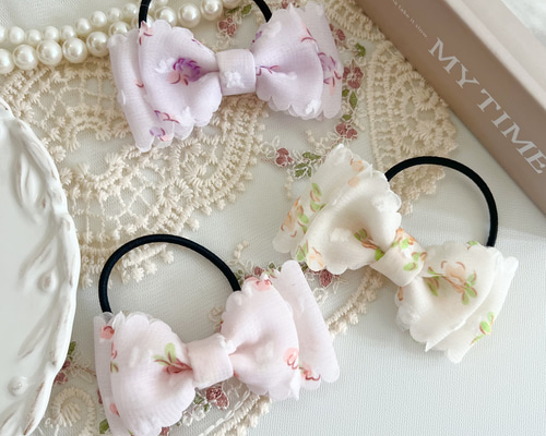 リバティプリント使用　花柄親子リボン　うさみみ　ブルー　ホワイト　ヘアゴム リバティプリント使用 花柄親子リボン うさみみ ブルー ホワイト