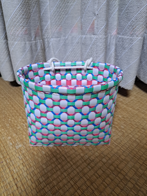 PPバンドかご(模様編み はけご ミニ)、収穫かご、プラカゴ 模様f-白-赤