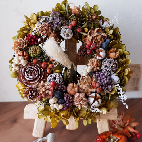 ハロウィンリースからクリスマスリースに変身する 秋冬リース 秋の実を