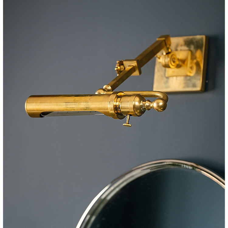 ニッケルメッキ真鍮の壁灯 長いアームが折りたためるミラー前のライト