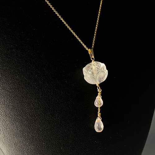 蓮の花しずく 水晶とローズクォーツのペンダントトップ ペンダント