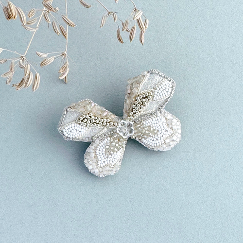 楽天市場】【白蝶】刺繍ブローチ、Made in japan、刺繍
