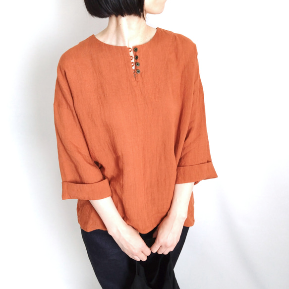 【期間限定送料無料!】再販！× 11  新色！ ベルギーリネンの８分袖トップ  100%ベルギーリネン  テラコッタ 2枚目の画像