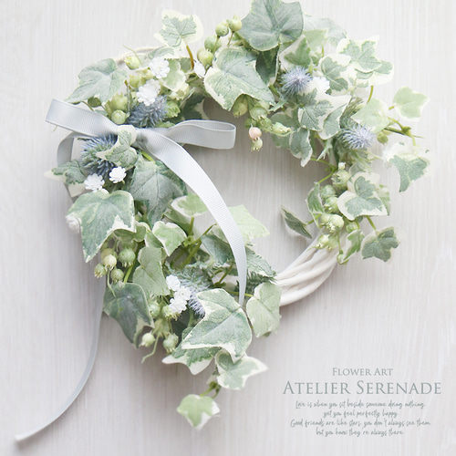 そよ風のグリーンリース -pastel blue ribbon left リース アトリエ  