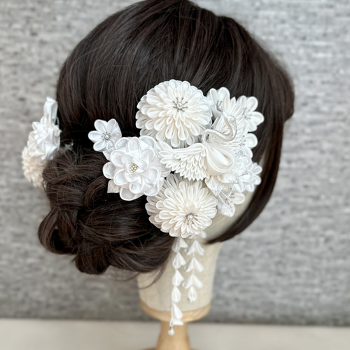 つまみ細工ヘアアクセサリー　髪飾り　鶴　白　正絹　和装　成人式　結婚式 Tsuru】 つまみ細工髪飾り 鶴 和装 着物 振袖 袴 色打掛 成人式