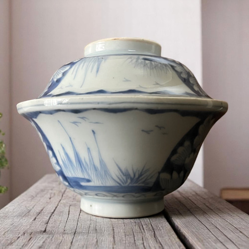 古伊万里 染付 牡丹図 蓋付き煮物碗（マルバツ入） 茶碗・めし碗