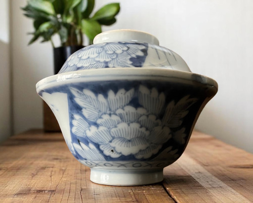 古伊万里 染付 牡丹図 蓋付き煮物碗（マルバツ入） 茶碗・めし碗