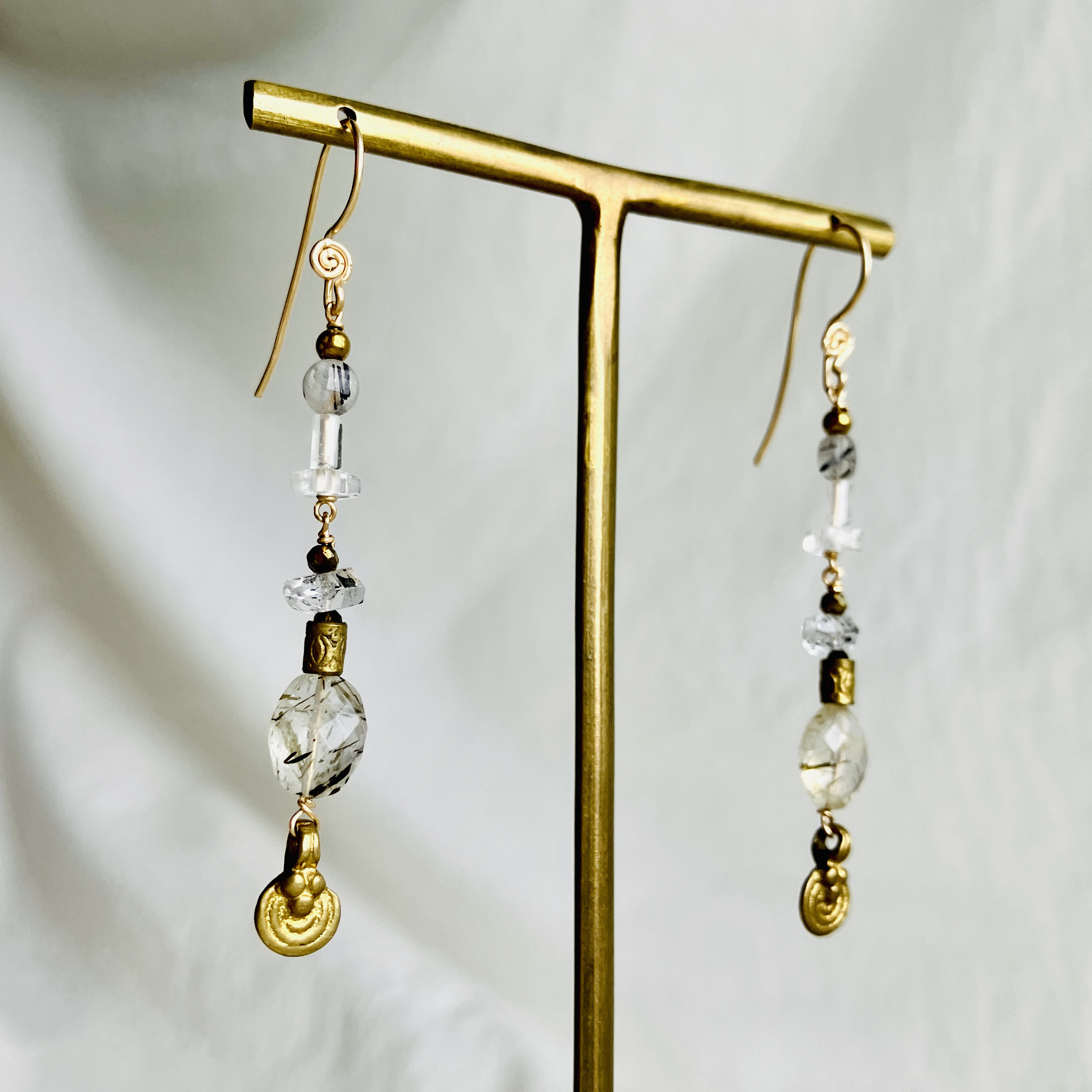 Cassiopeia　カシオペア座　K１４gfフックピアス　金具変更可　１点もの