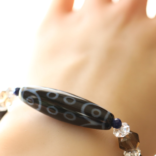 ☆チベットに伝わる聖なるお守りの宝石・至純天珠・十八眼天珠