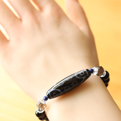 ☆チベットに伝わる聖なるお守りの宝石・至純天珠・十八眼天珠