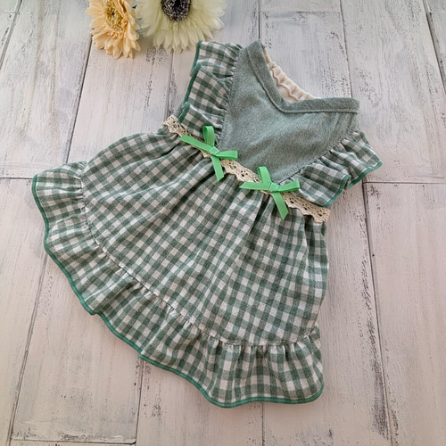 ナチュラル＆クラシカル　ペチコートワンピつけ襟付き　新色登場♡　犬服ハンドメイド 瞬時にお洒落。2wayビッグカラー刺繍入り付け襟 ce0420171