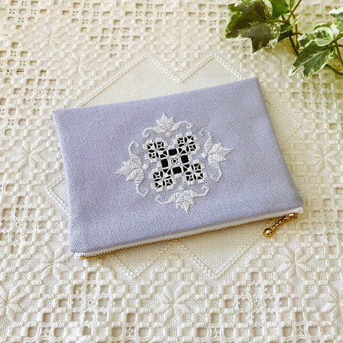【ちゃちゃ子様オーダー専用ページ】リネン刺繍　マルチクロス　ぺたんこポーチ ちゃちゃ子様オーダー専用ページ】リネン刺繍 マルチクロス