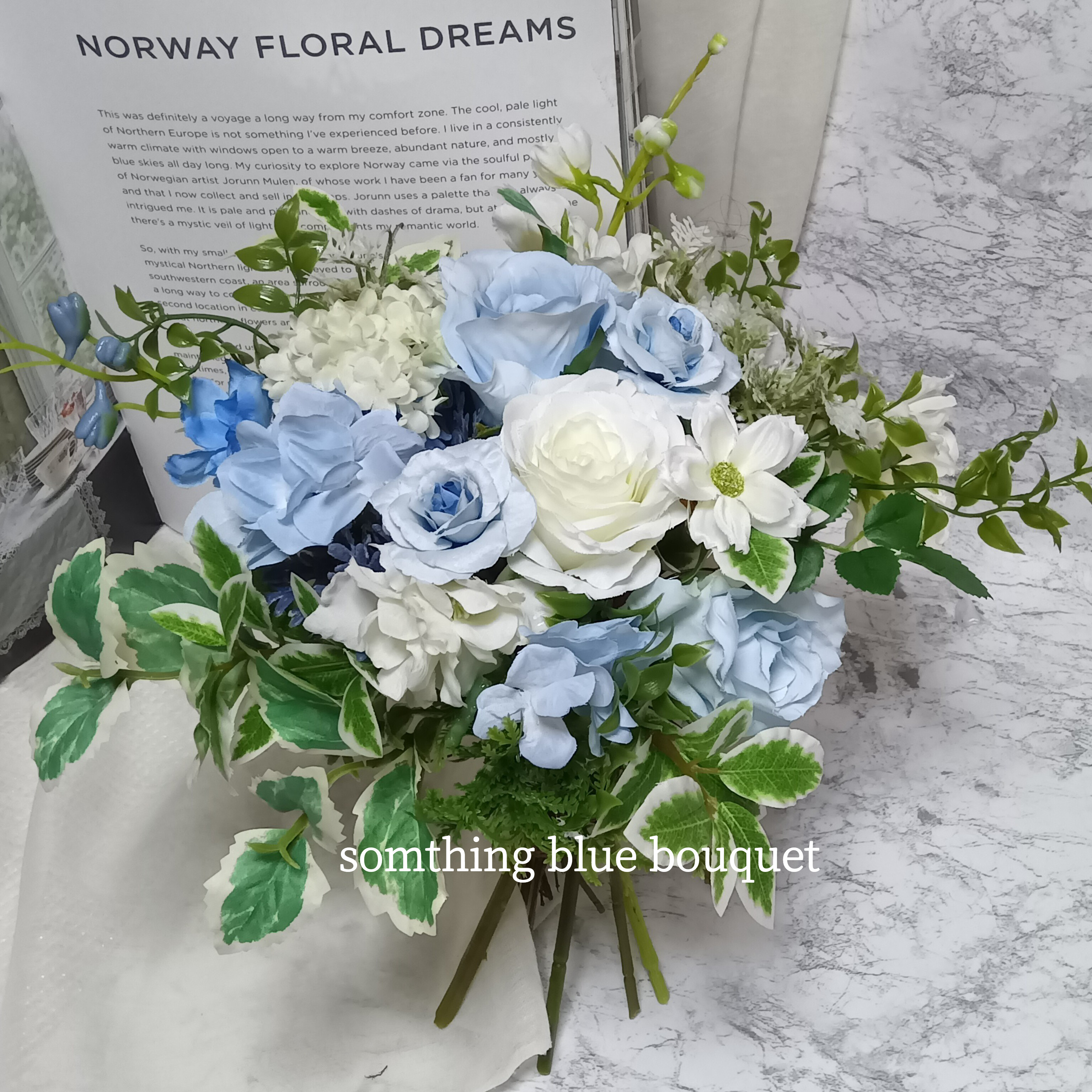 幸せ色の サムシングブルーの ウエディングブーケとブートニアセット