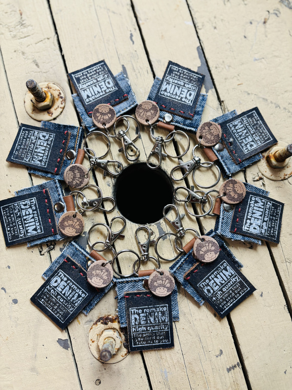 送料無料‼️デニム＆レザーキーホルダー ハンドメイド 男前
