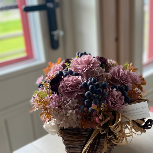 送料込み♪ モーブカラーのアーティフィシャルフラワーアレンジメント