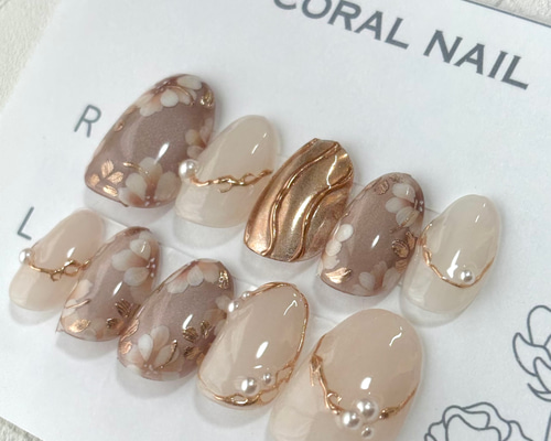 淡色和装ネイルチップ　ホワイトゴールド花柄ネイルチップ 10個セット 淡色和装ネイルチップ ホワイトゴールド花柄ネイルチップ 10個