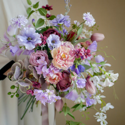 アートフラワーリースブーケ　パープル・ホワイト・ピンク ブライダルブーケ 紫（パープル） ブーケ のおすすめ人気通販｜Creema(クリーマ