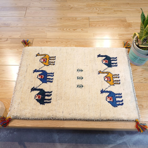 ペルシャ　ギャッベ　玄関　87×62　アイボリー　ラクダ　生命の木 ペルシャ ギャッベ 玄関 87×62 アイボリー ラクダ 生命の木 【公式通販】