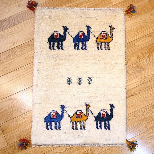 ペルシャ ギャッベ 玄関マット 88x62cm ラクダ ベージュ RJ12531G