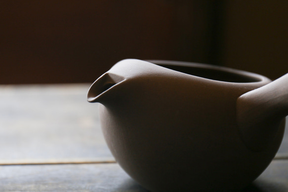 「初めて急須をお迎えする方にもおすすめ」　愛知県常滑産・蓋なし急須・茶・360cc 3枚目の画像