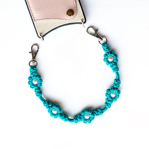 ❀花❀パラコード ハンドストラップ 全5色 スマホ・バック・ポーチなど