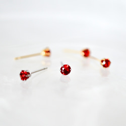 【希少石アンデシンのシンプルな一粒スタッドピアス】赤/4mm/天然石/サージカルステンレス/つけっぱなしok 9枚目の画像