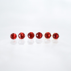 【希少石アンデシンのシンプルな一粒スタッドピアス】赤/4mm/天然石/サージカルステンレス/つけっぱなしok 8枚目の画像