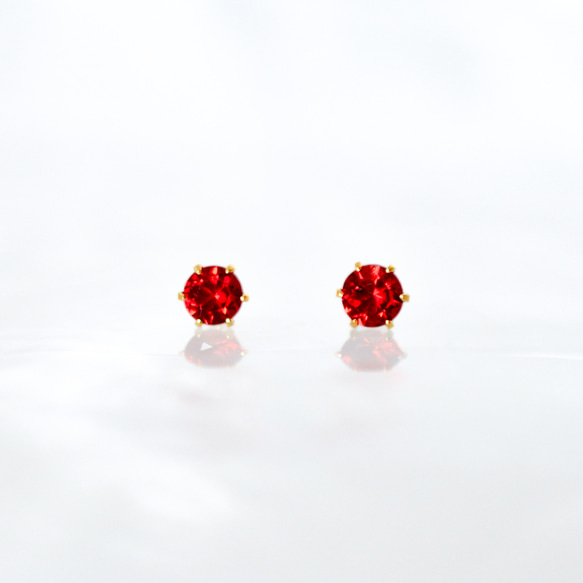 【希少石アンデシンのシンプルな一粒スタッドピアス】赤/4mm/天然石/サージカルステンレス/つけっぱなしok 4枚目の画像