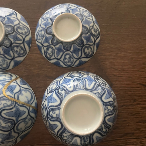古伊万里　染付　格子紋に幾何学紋の図　蓋茶碗　江戸期　377AS-CHq 古伊万里 金襴手 菊花四方襷紋 蝶に花図 蓋茶碗