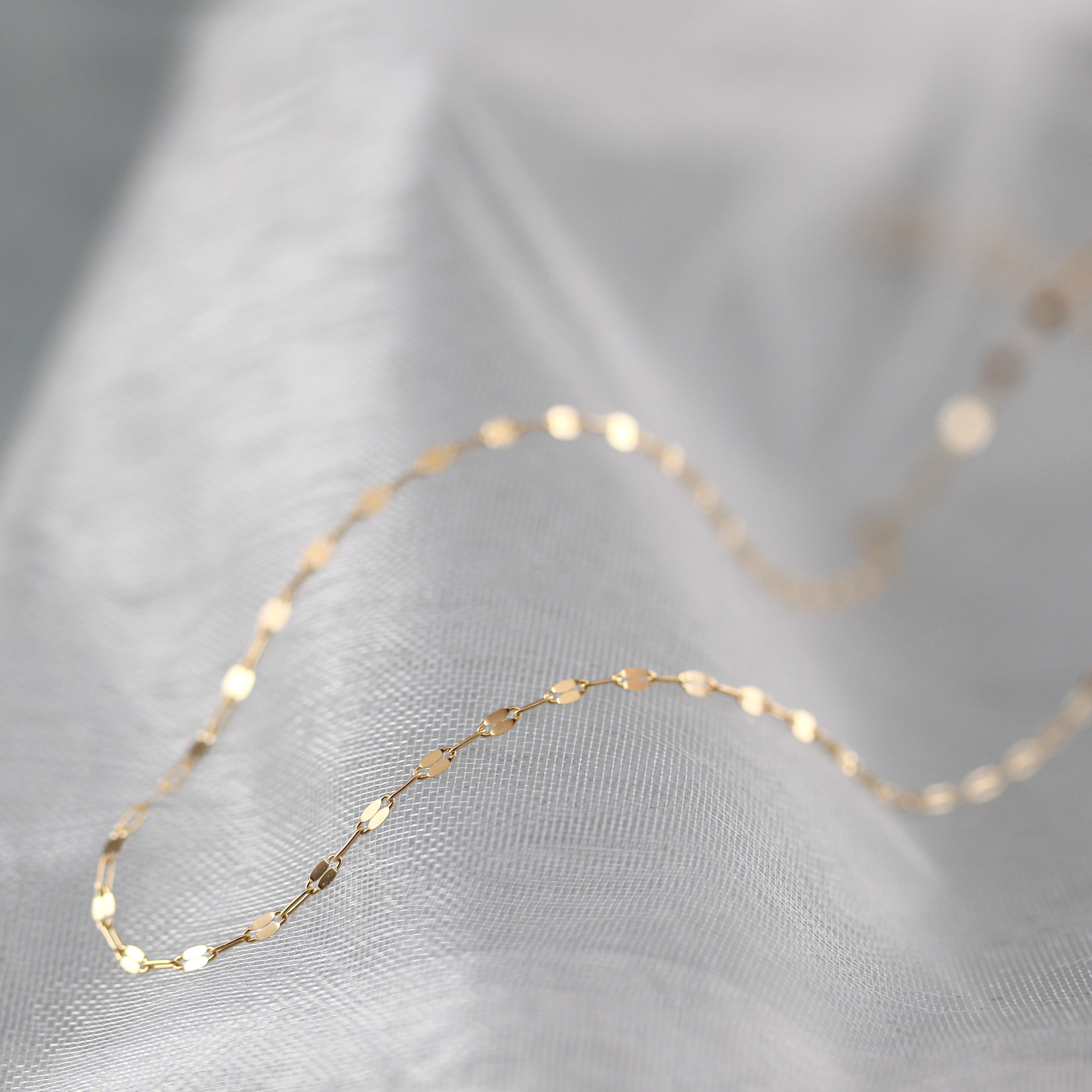 冬のおしゃれに♡つけっぱなし K18 シンプル ペタルチェーンネックレス スキンジュエリー 普段使い 〈101〉