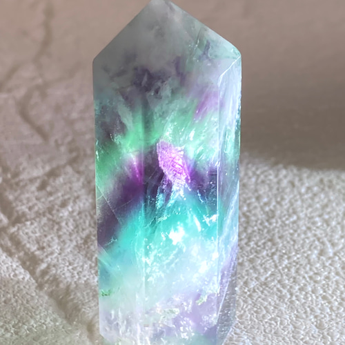 エンジェルフェザー✨　レインボー　フローライト　マルチカラー　蛍石　原石 エンジェルフェザー✨レインボーフローライトマルチカラー蛍石原石