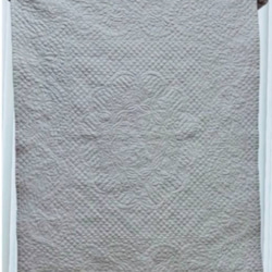 再販☆ホワイトキルトタペストリー・カバー・マット(約81cm×106cm